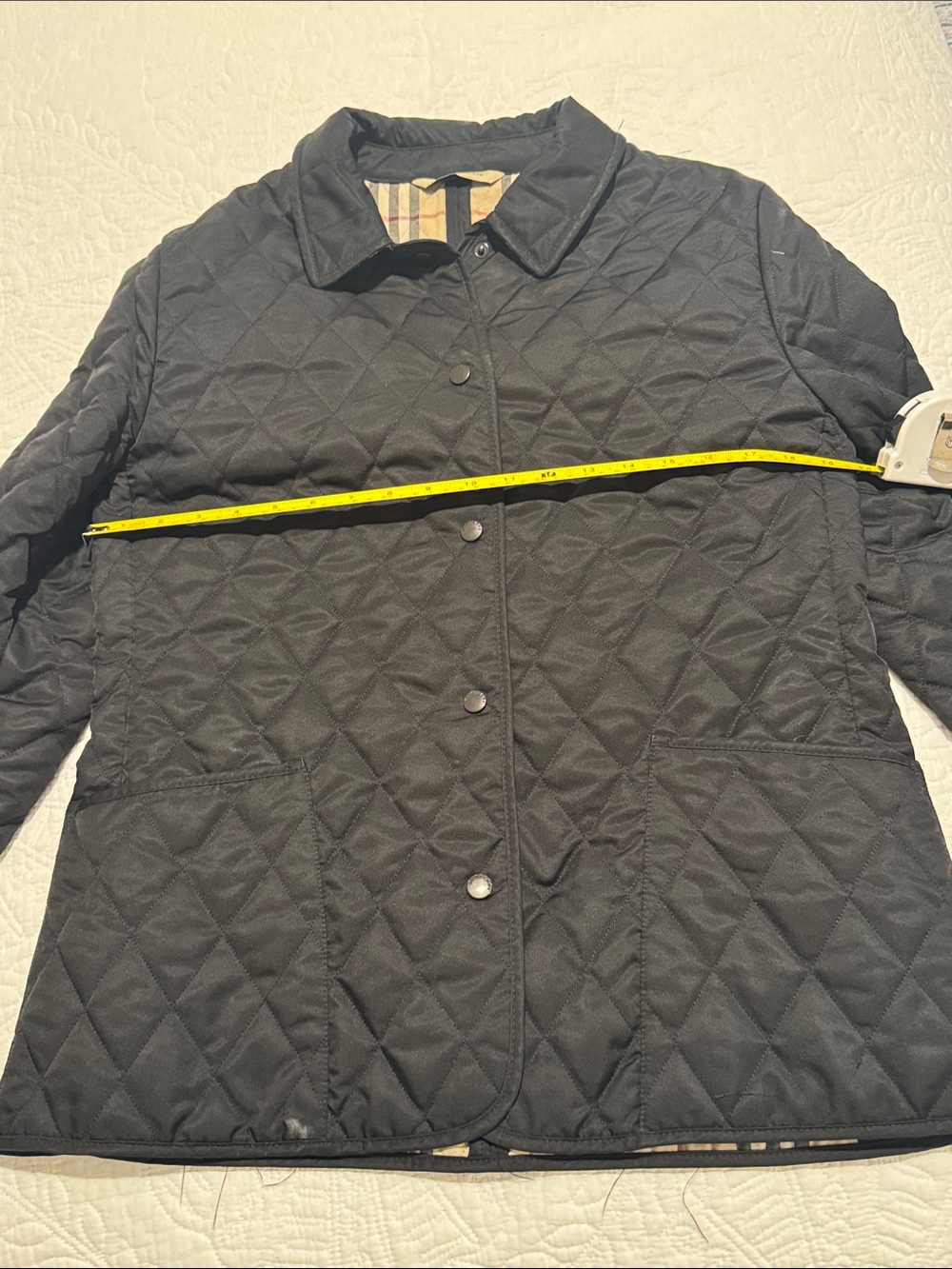 Burberry quilted jacket in Women's size M in Great Condition - Picture 15 of 16